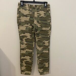 Caslon Green Camo Camouflage Pants size 2